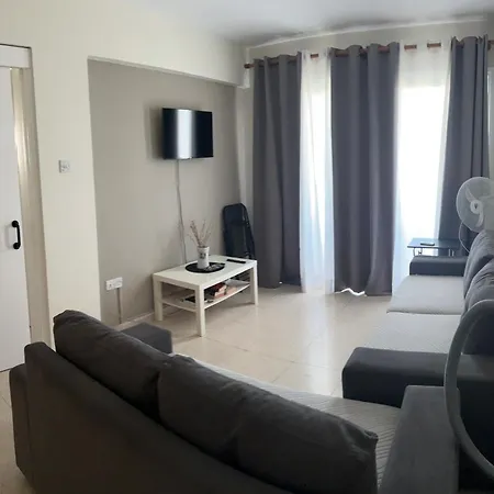 Ptolemaidos Cosy Family * Lárnaca