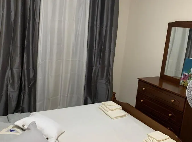 Ptolemaidos Cosy Family ラルナカ